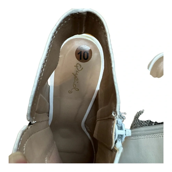 Qupid White and Snake Print Ankle Bootie - Picture 5 of 16